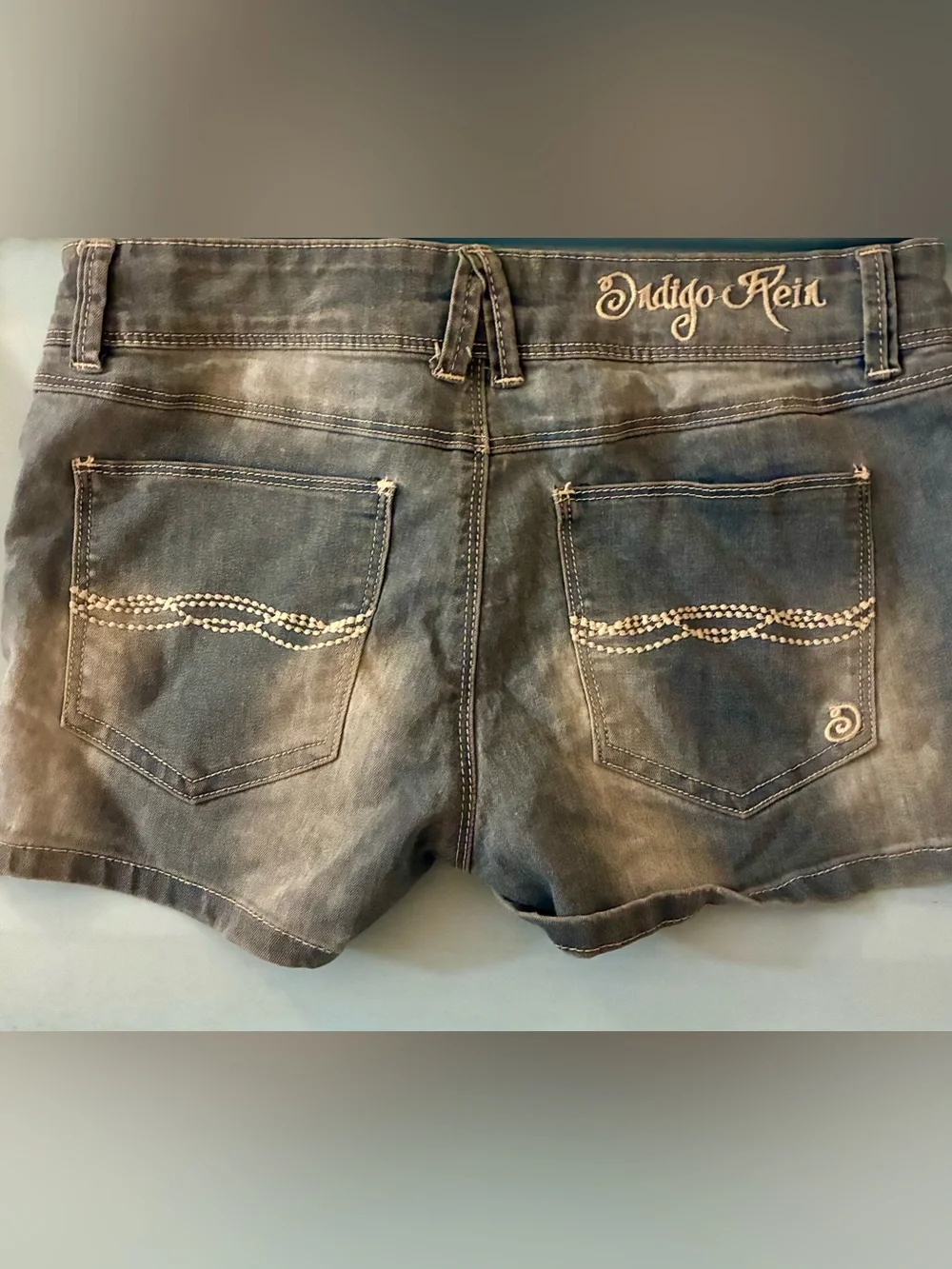 INDIGO REIN Women's Light Blue Denim Shorts - Size 5🌼